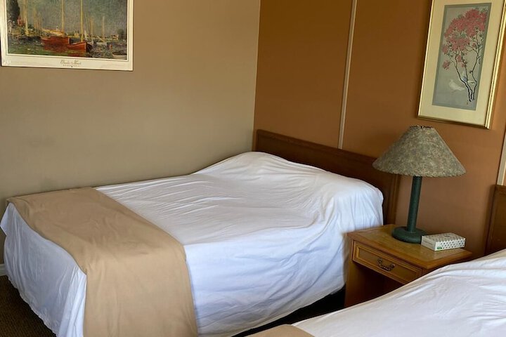 Ashern Motor Hotel