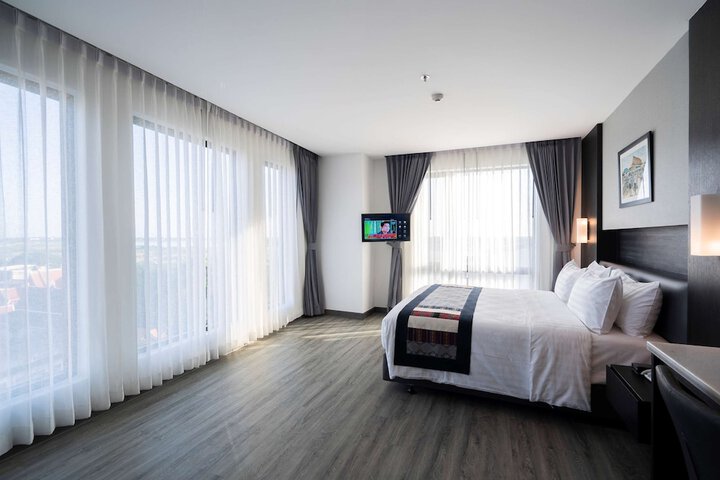Room 26 of 74