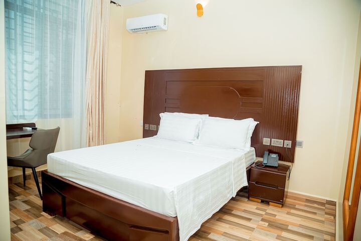 Room 3 of 23