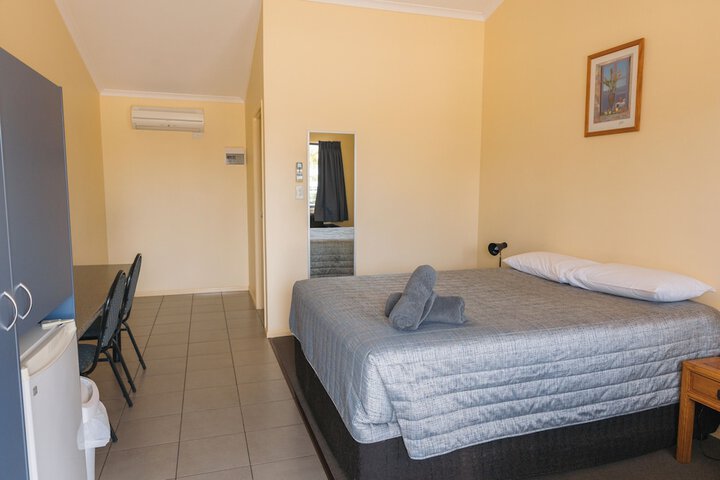 Room 5 of 24