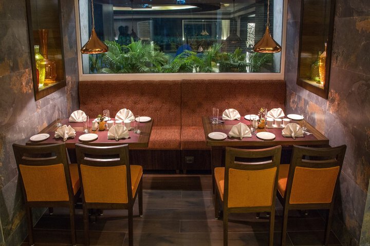 Dining 33 of 95