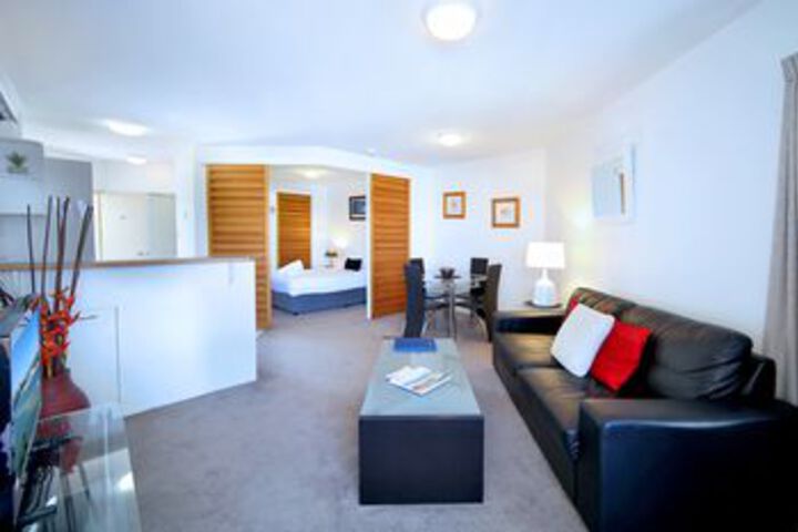 Room 14 of 38
