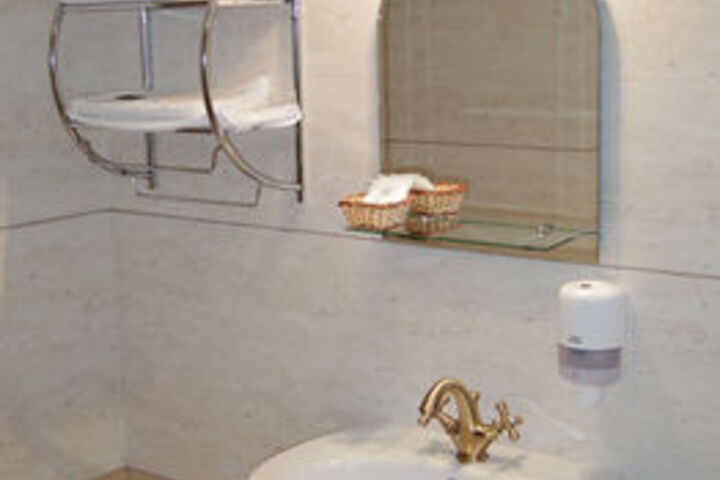 Room 8 of 67