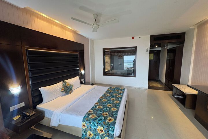 Room 36 of 65