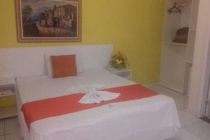 Room 4 of 25