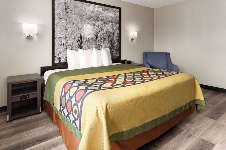 1 King Bed (14 of 20)