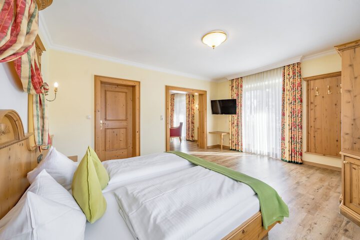 Room 48 of 180