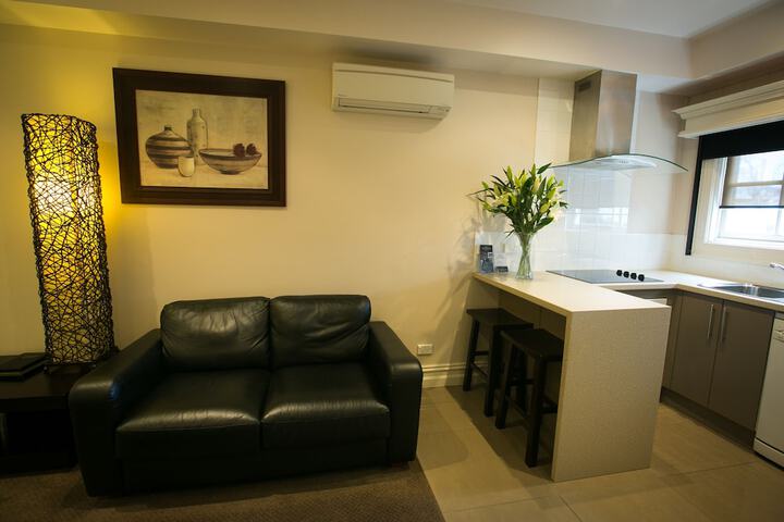 Room 6 of 37