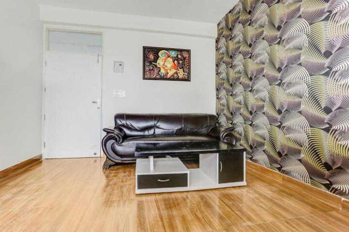 Hotel O Krishna Orchid Near Noida Sector 81 Metro Station