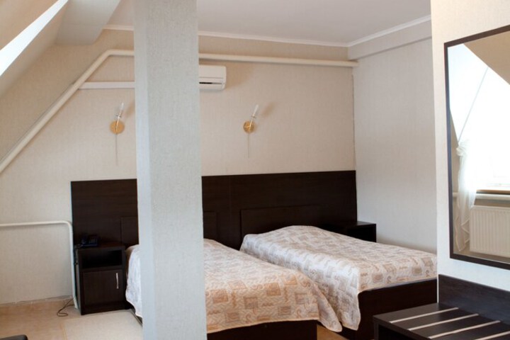 Room 18 of 59