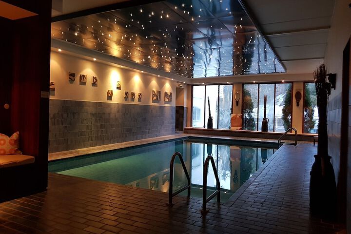 Pool 68 of 111