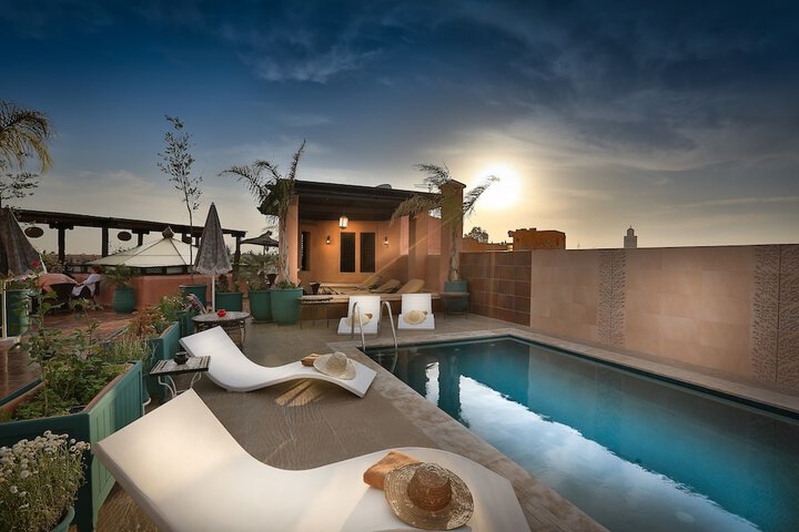 Pool Hotel