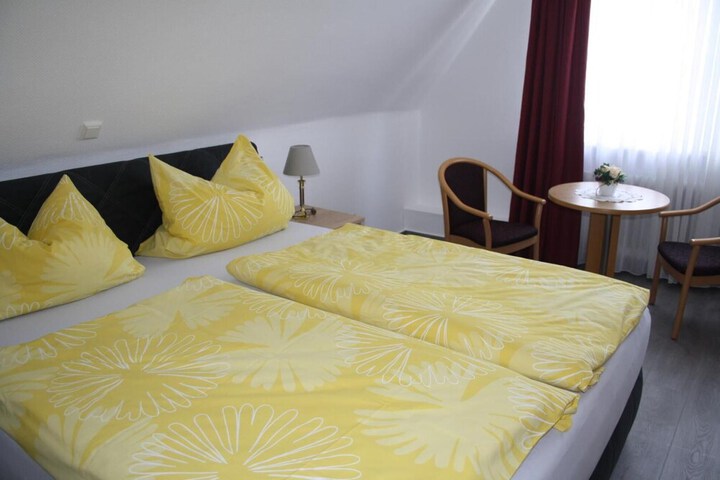 Room 10 of 67