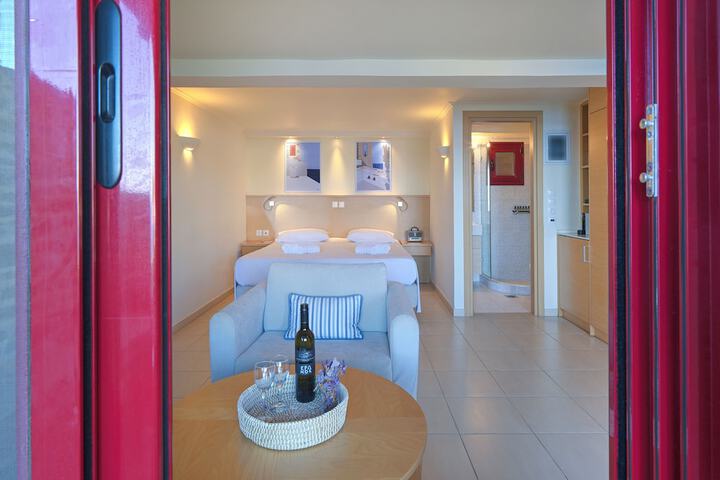 Room 52 of 131
