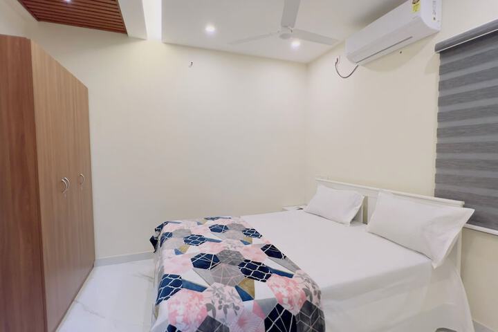 Room 3 of 14