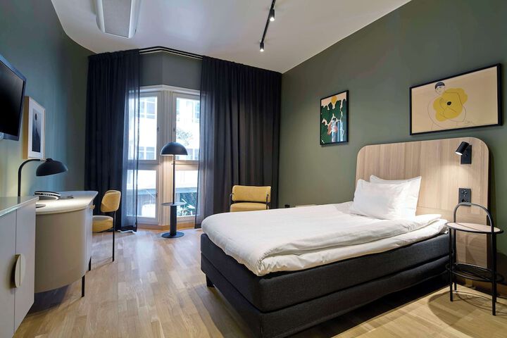 Room 5 of 64