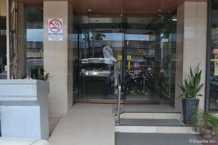Hotel 5 of 56