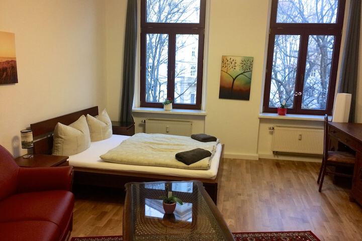 Room 12 of 202