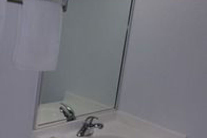 Room 4 of 44