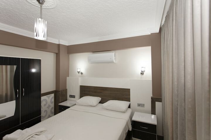 Room 14 of 53