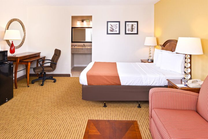 1 Double Bed Deluxe (12 of 16)