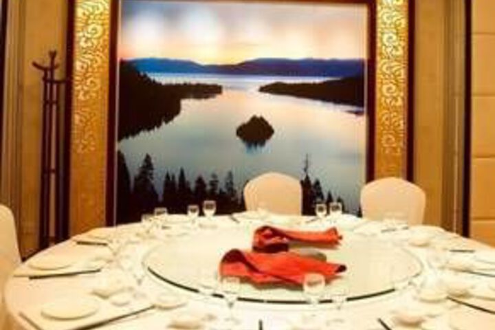 Dining 151 of 180