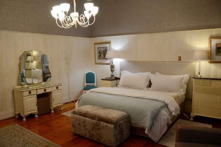 Room 25 of 57