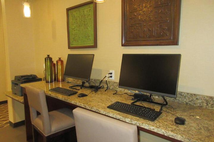 Business Center 10 of 19