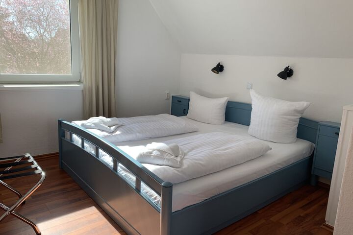 Room 15 of 24