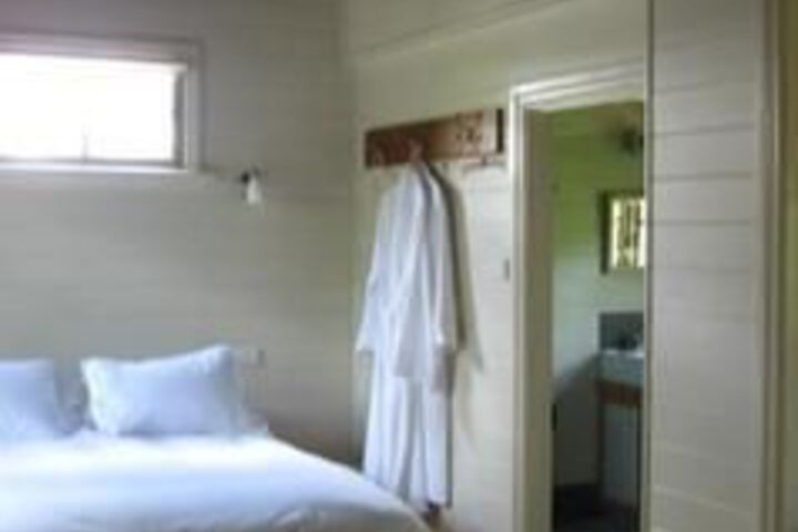 Room 4 of 11