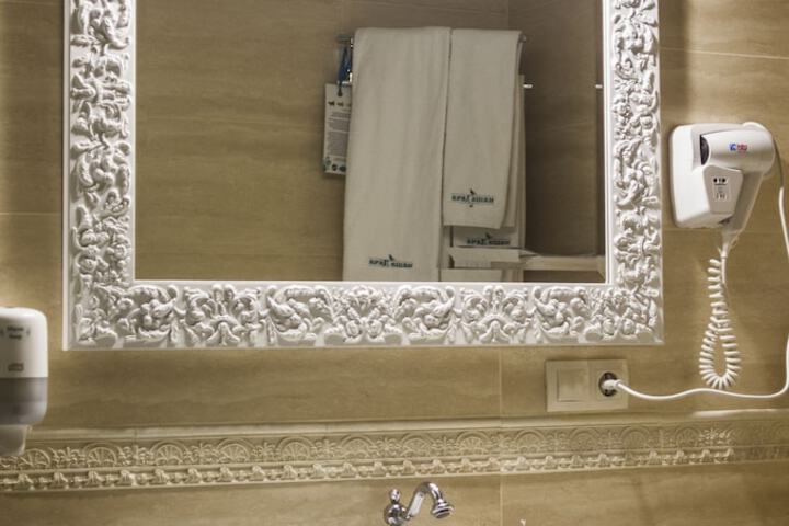 Room 18 of 53