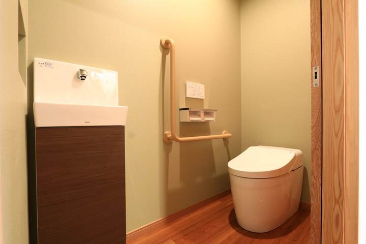Room 26 of 155