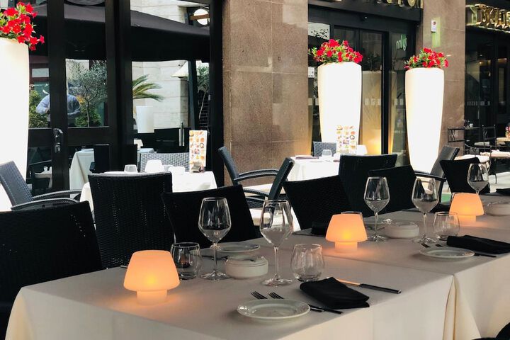 Dining 58 of 98