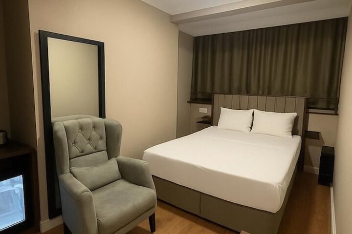 Room 21 of 42