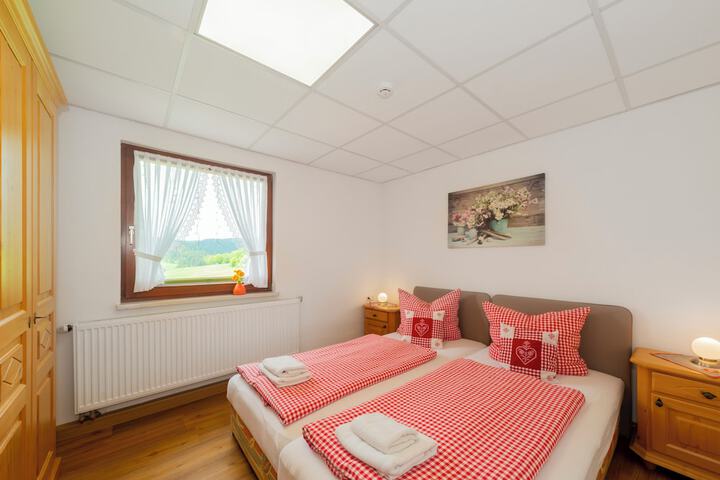 Room 3 of 49