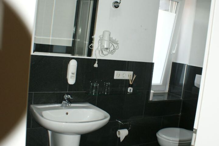 Room 20 of 39