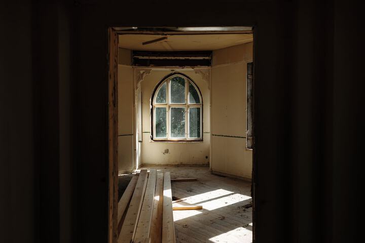Room 2 of 17