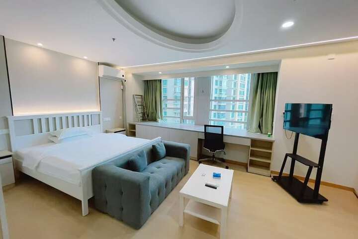 Room 4 of 63