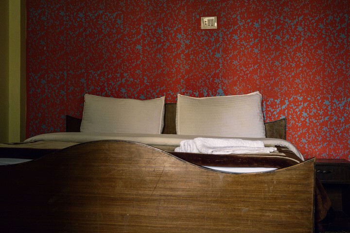 Room 14 of 28