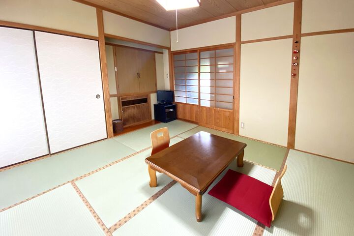 Room 26 of 76