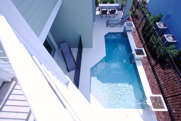 Pool 27 of 122