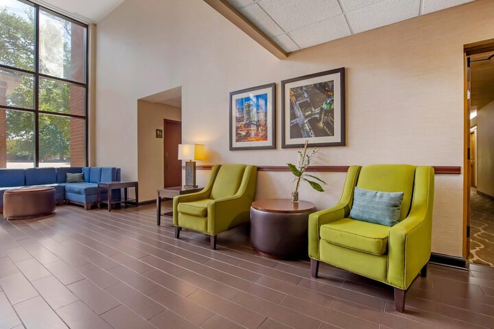 Guest Lobby