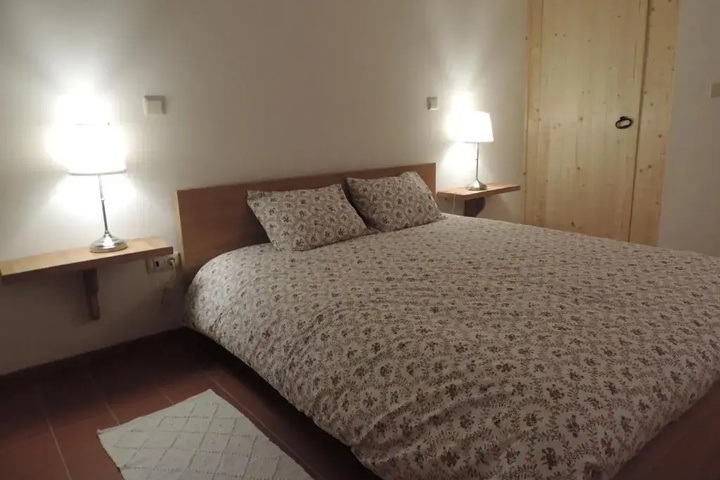 Room 5 of 13