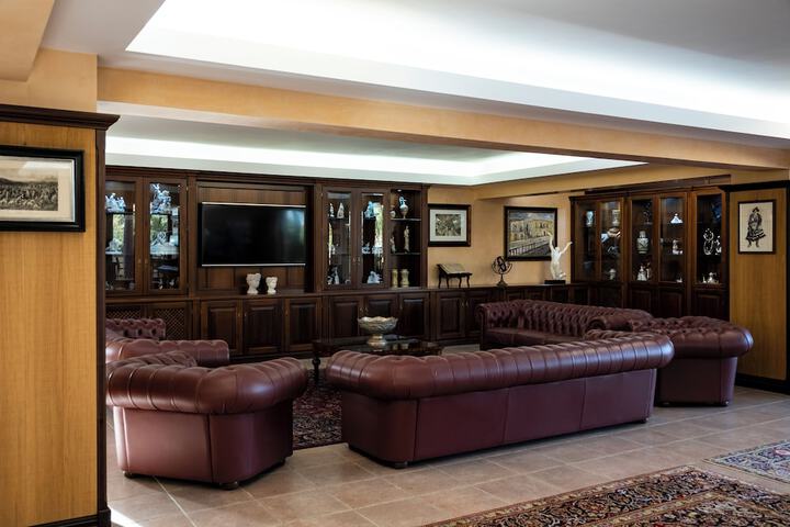 Hotel Lobby