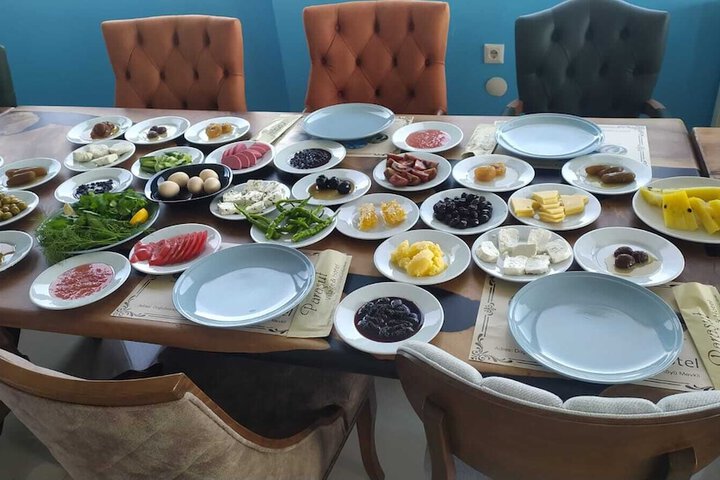 Dining 7 of 9