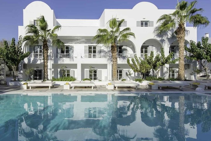 Pool Hotel
