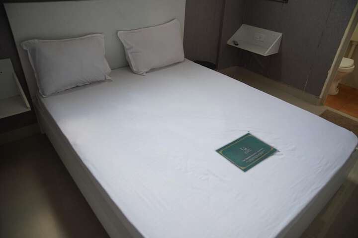 Room 7 of 15