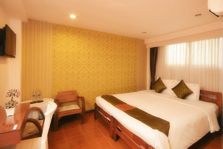 Room 27 of 92