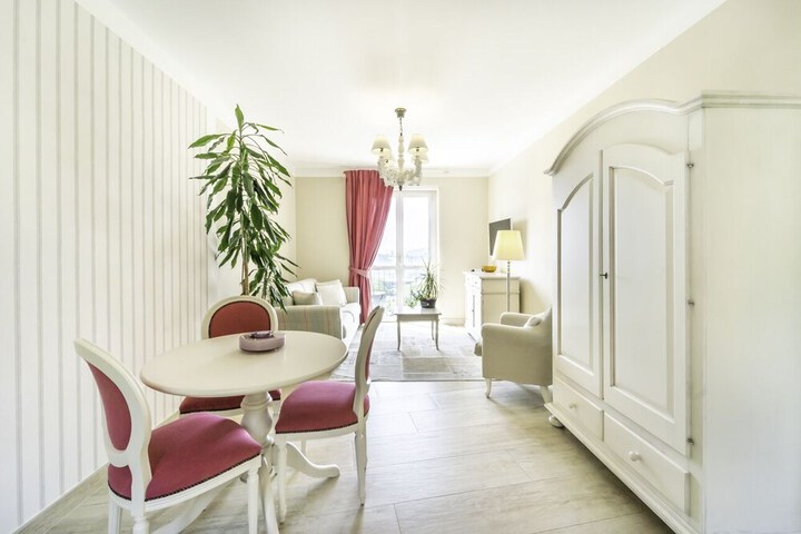 Room 93 of 161