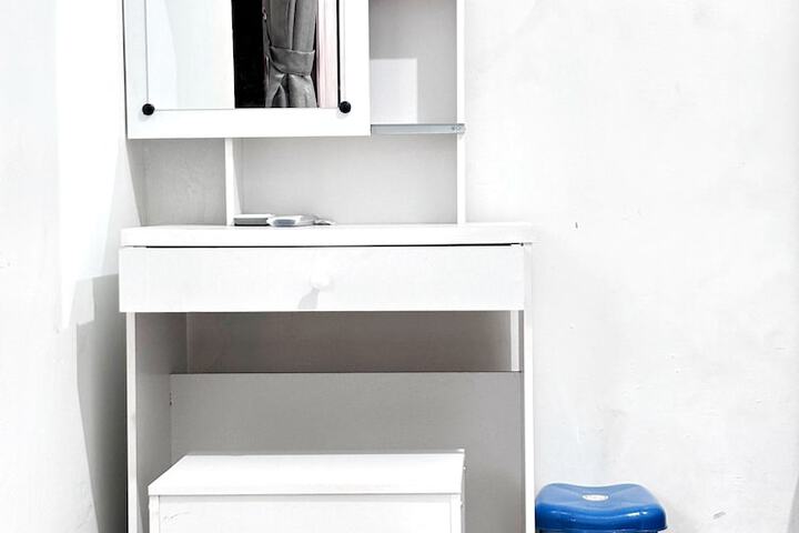 Room 16 of 62